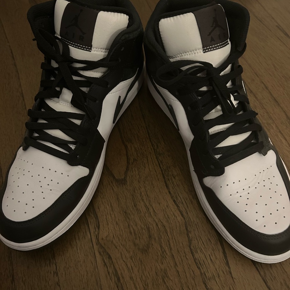 Jordan Men's Black and White High-Top Sneakers